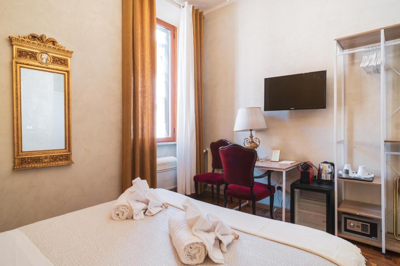 Pensionat Golden Piazza Di Spagna 3*