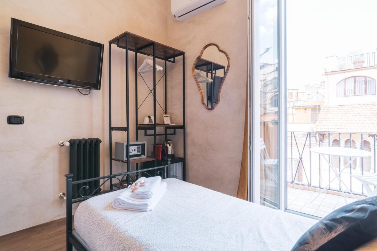 Golden Piazza Di Spagna Gasthof Rom