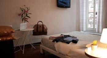 Golden Piazza Di Spagna Pensionat 3*